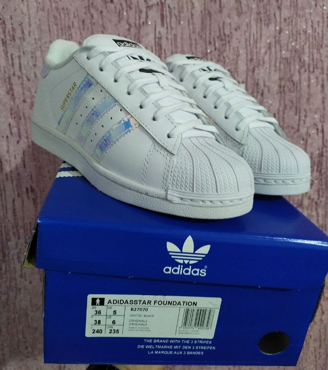 tenis adidas superstar holográfico