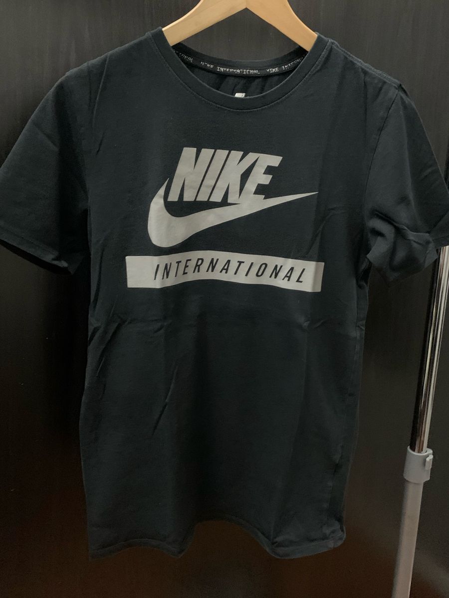 blusa da nike refletiva