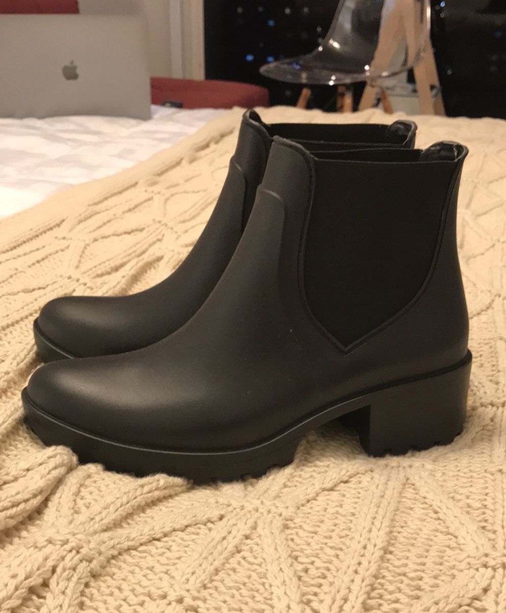 bota chelsea colcci recorte preto