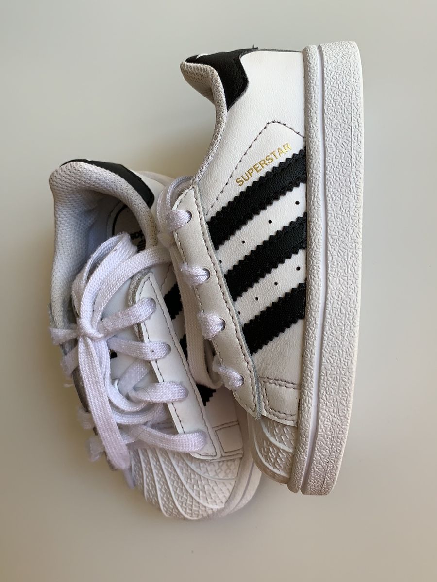 adidas superstar tem forma grande