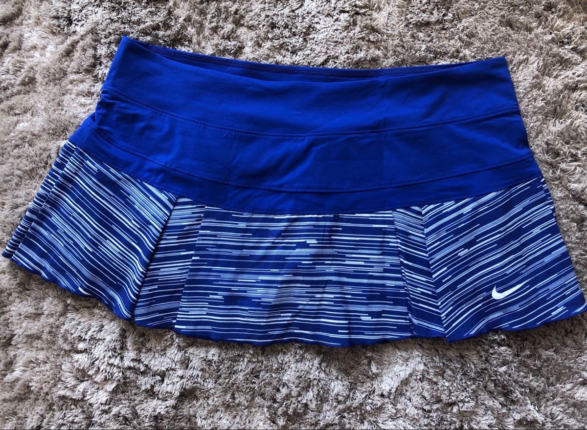 short saia nike dri fit