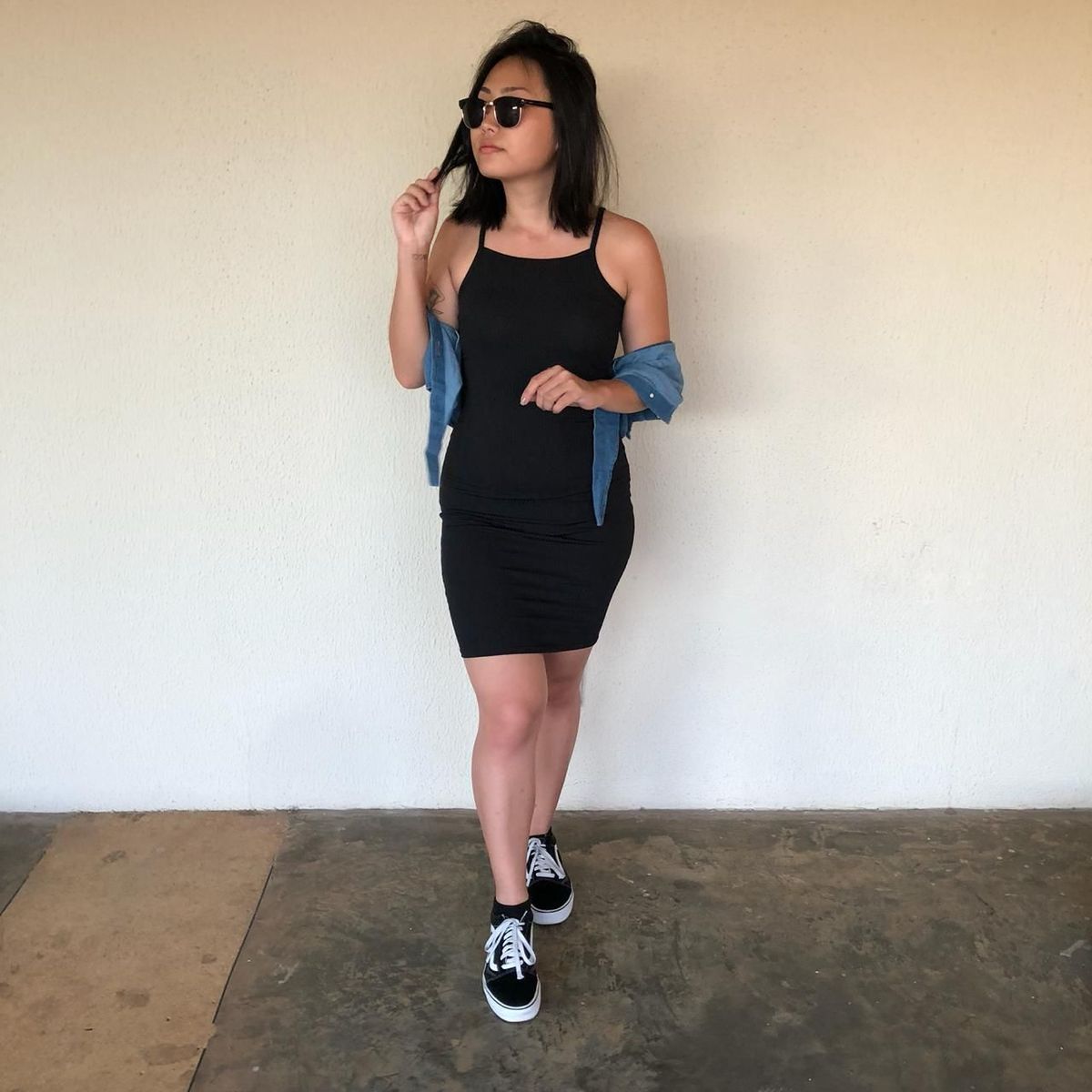 vestido tubinho canelado preto