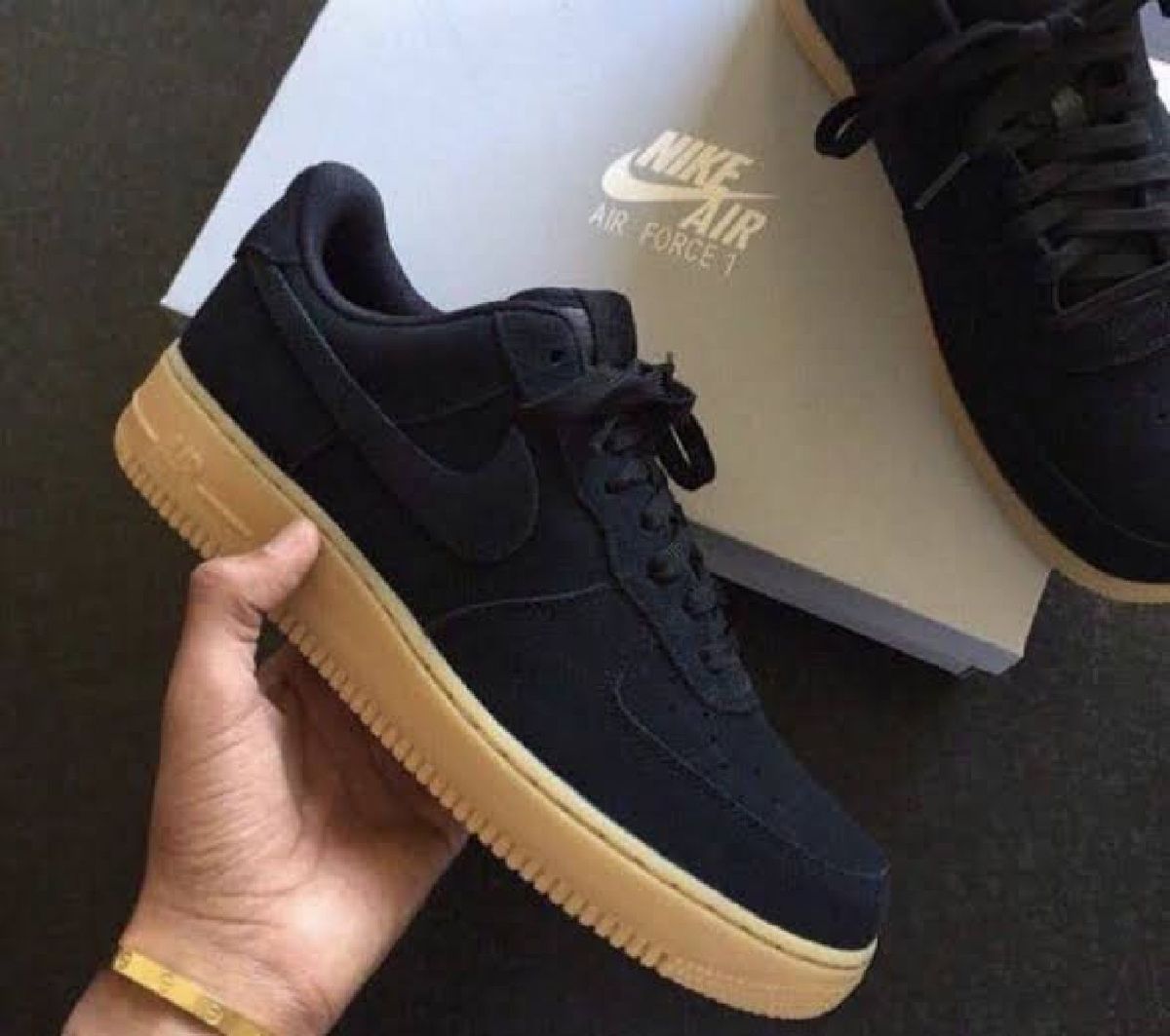 nike air force preto com sola bege