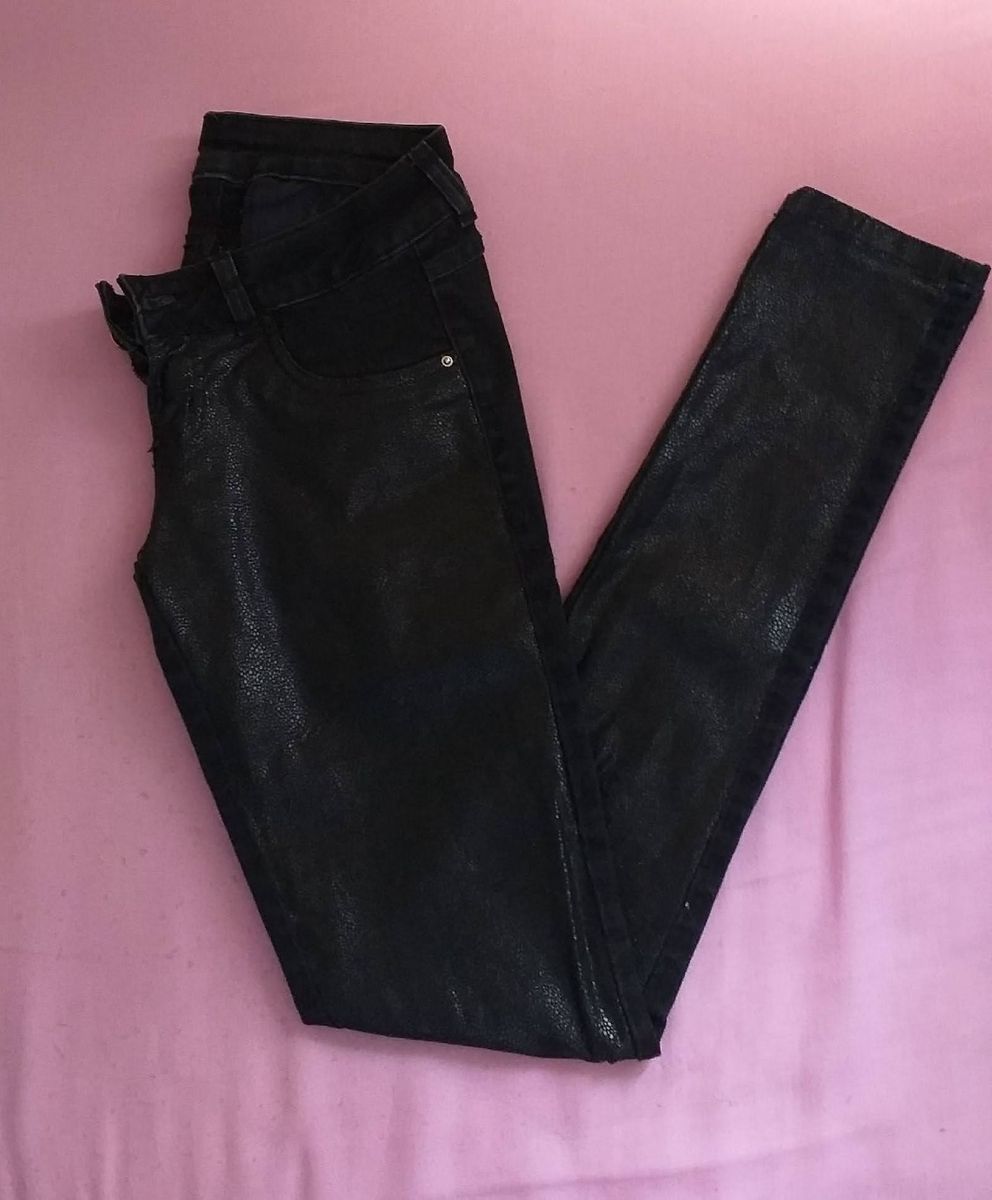 calça jeans brilhosa