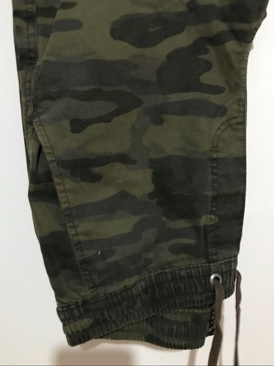 calça moletom camuflada c&a
