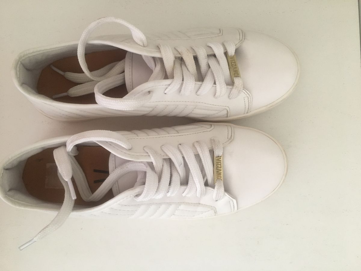 tenis vizzano pesponto