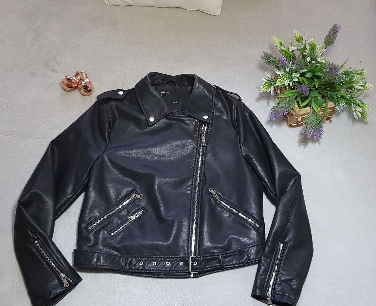 jaqueta de couro pegada