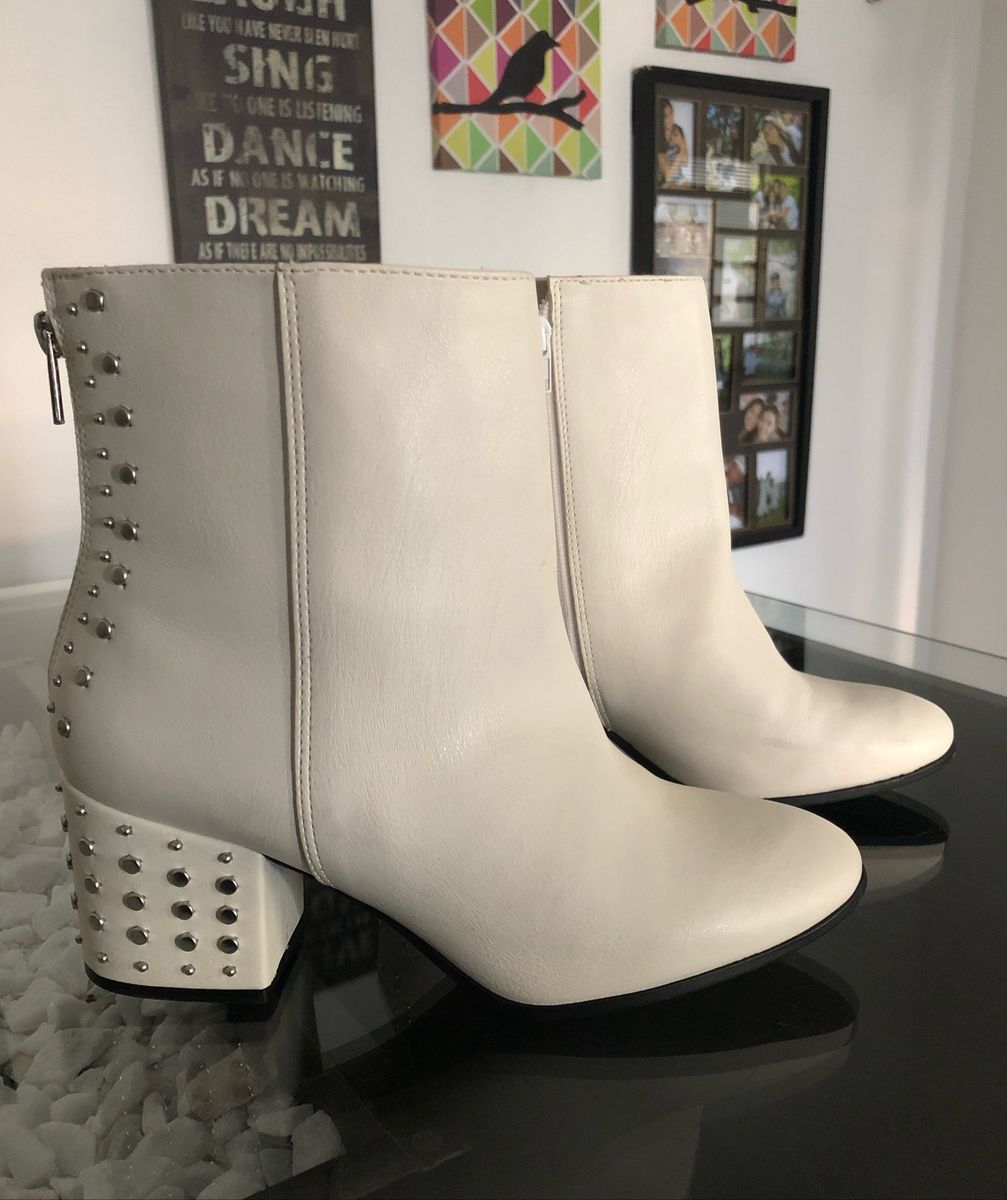 bota cano curto branca via marte