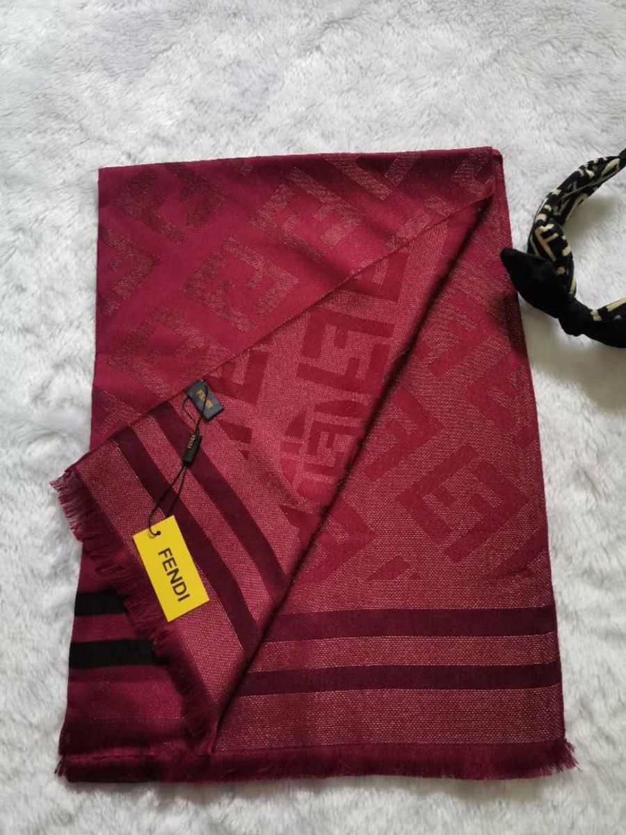 pashmina fendi