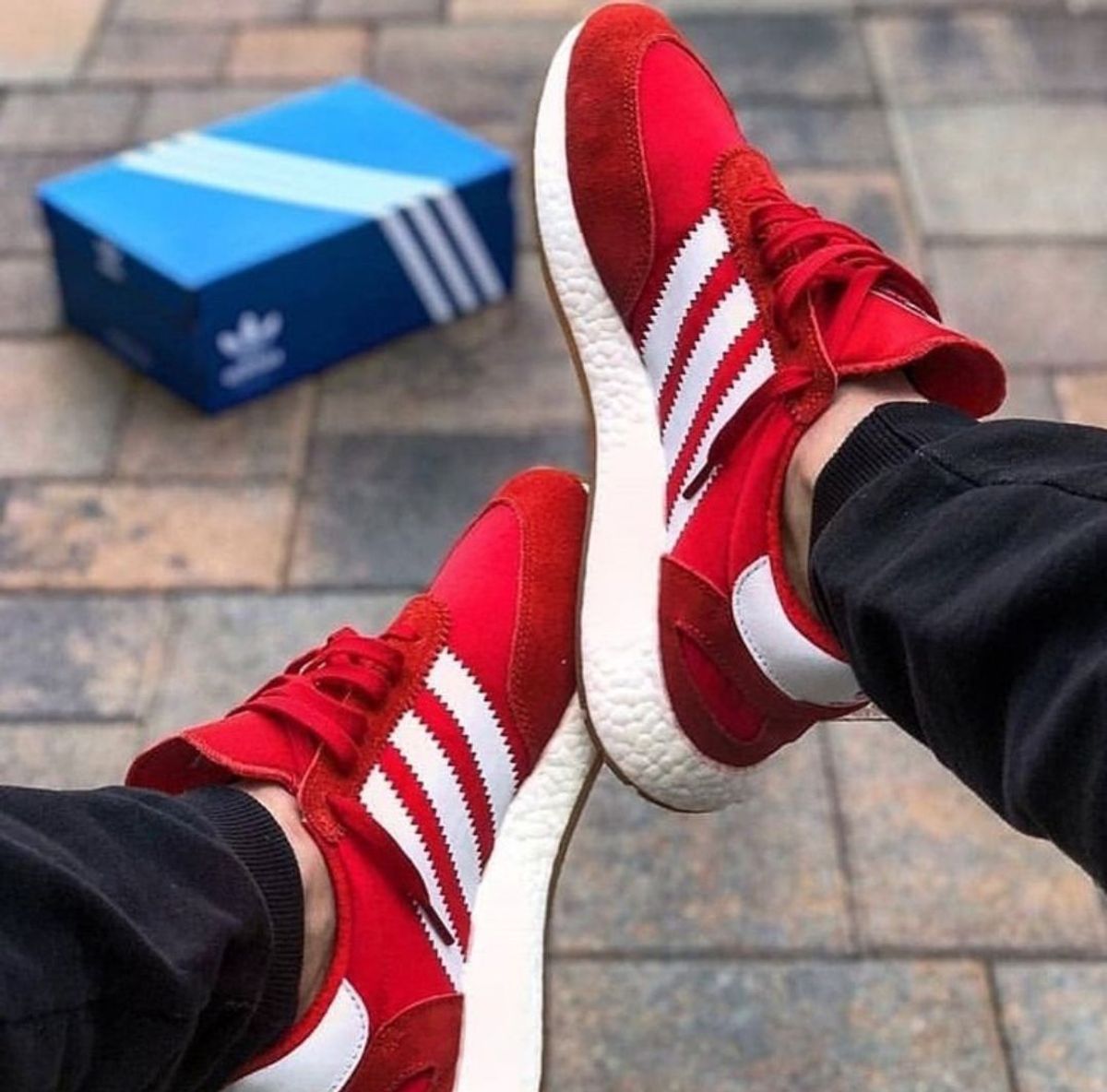 tenis adidas feminino escolar