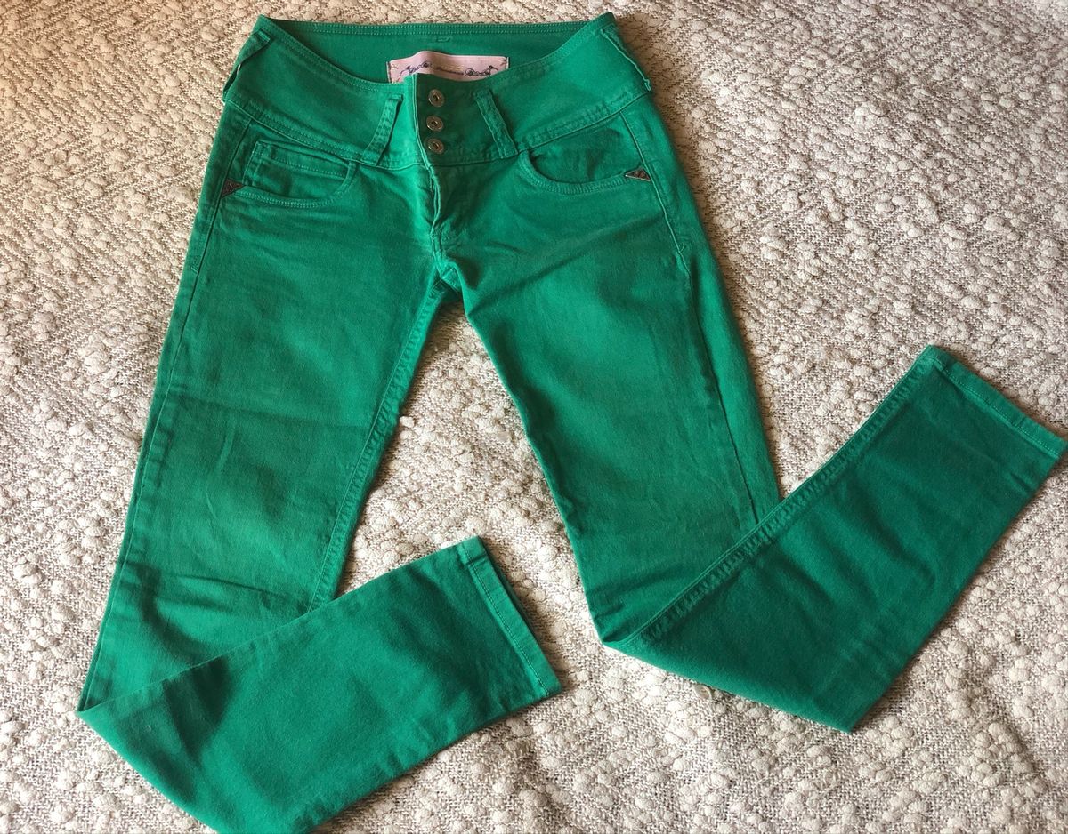 calça brim verde