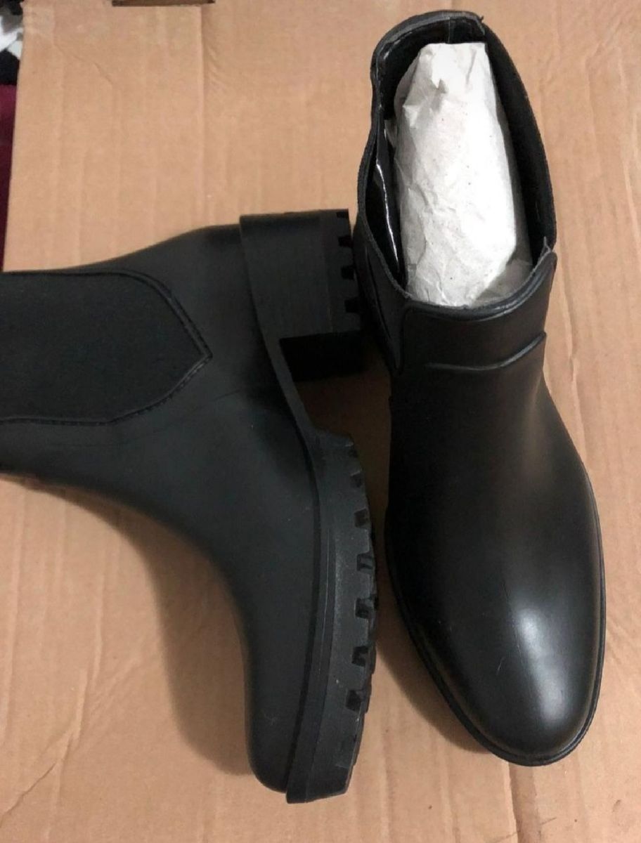 bota colcci tratorada preta