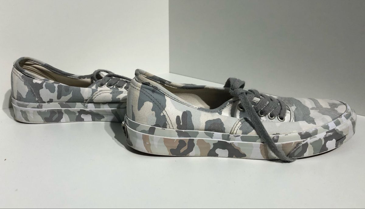 vans authentic snow camo