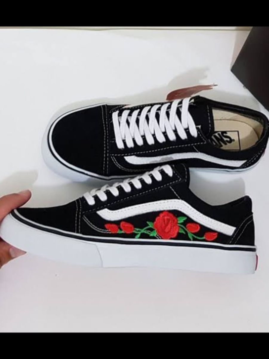 vans preto com listra branca