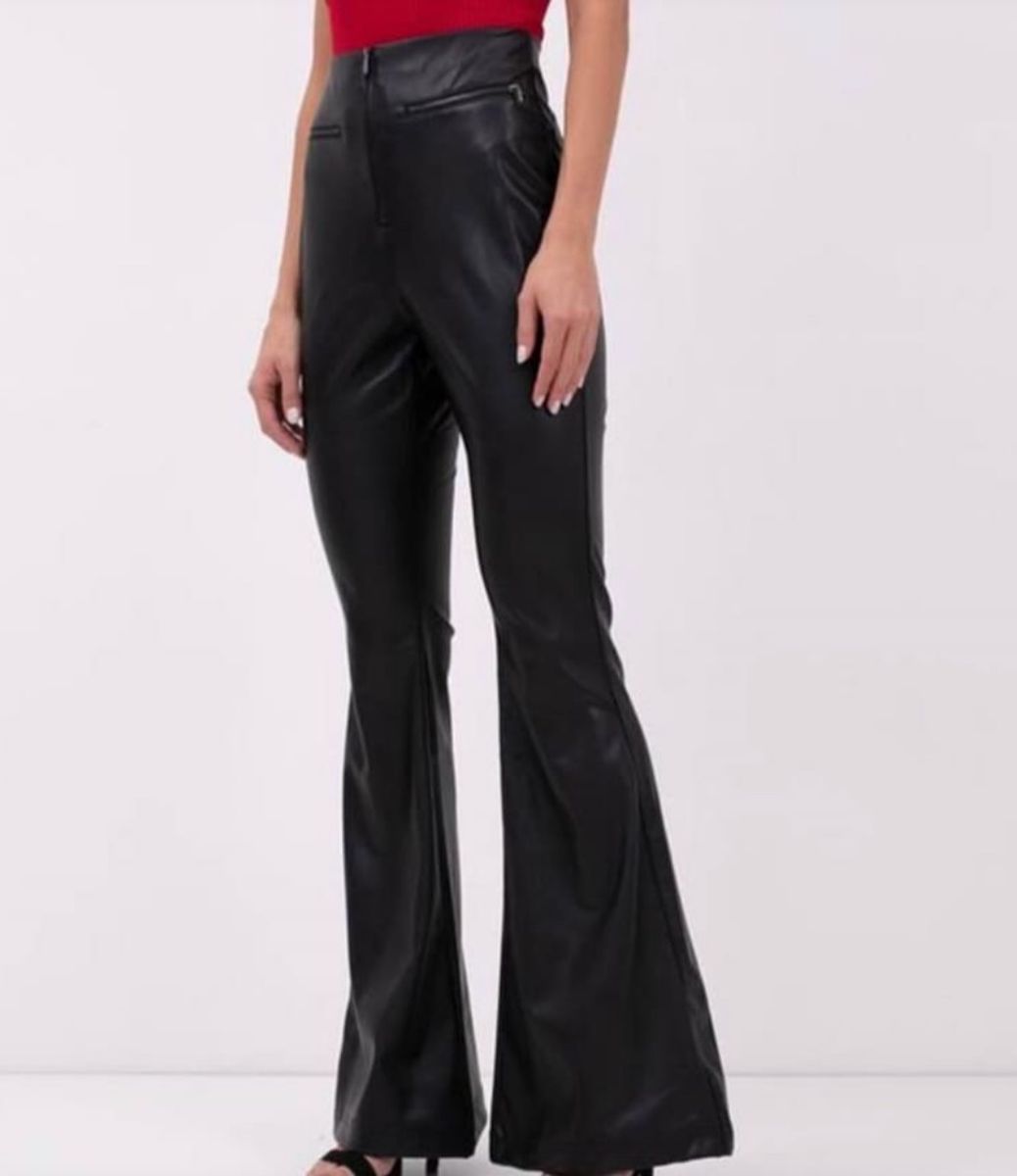 calça flare preta renner