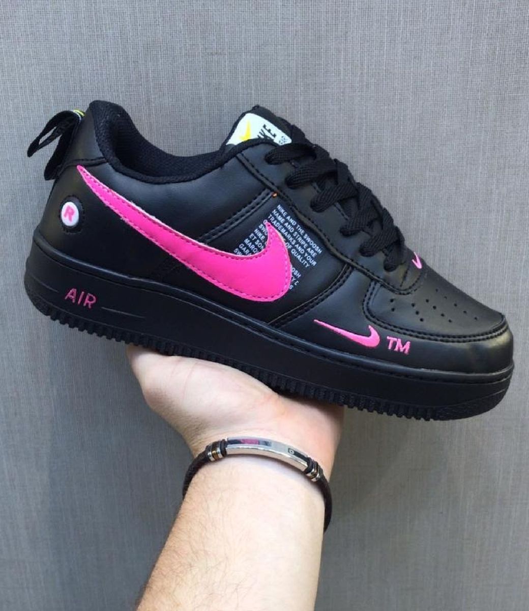 tênis da nike rosa com preto