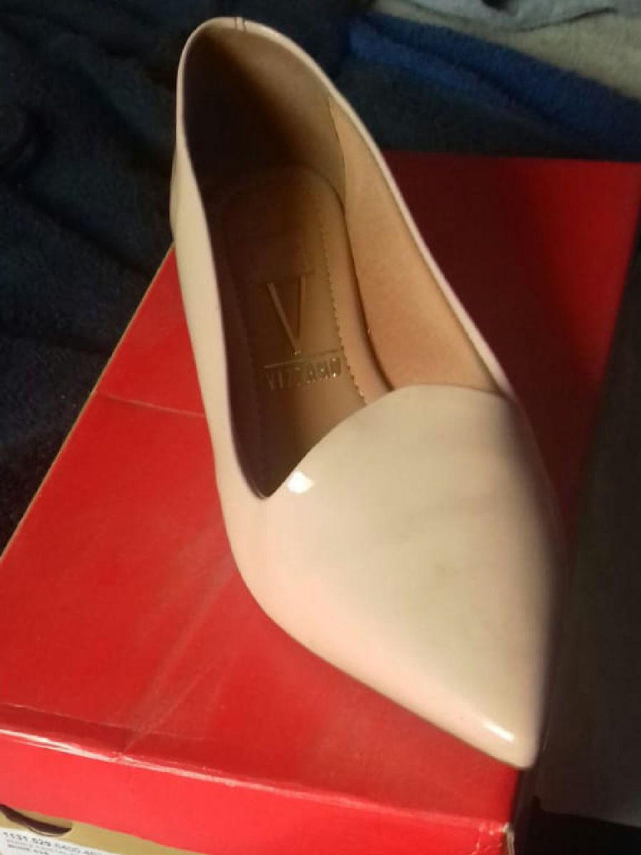 scarpin vizzano duas cores