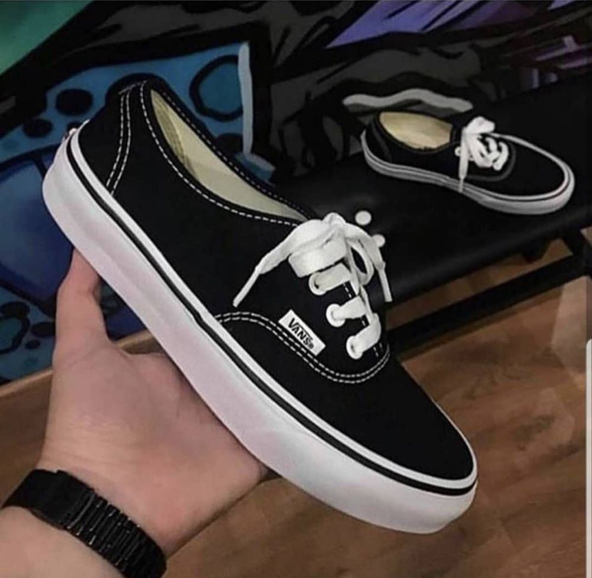 tenis vans authentic preto e branco