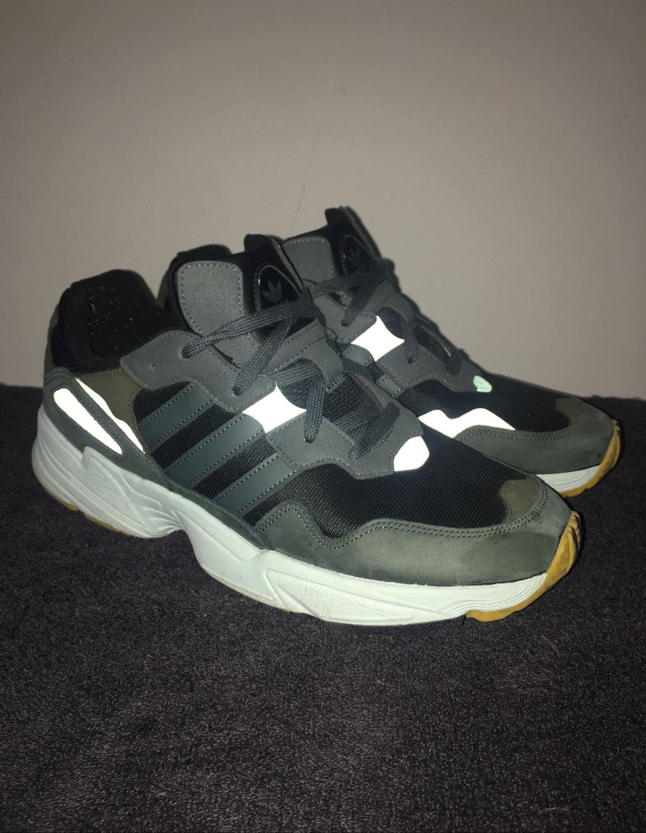 tênis adidas refletivo
