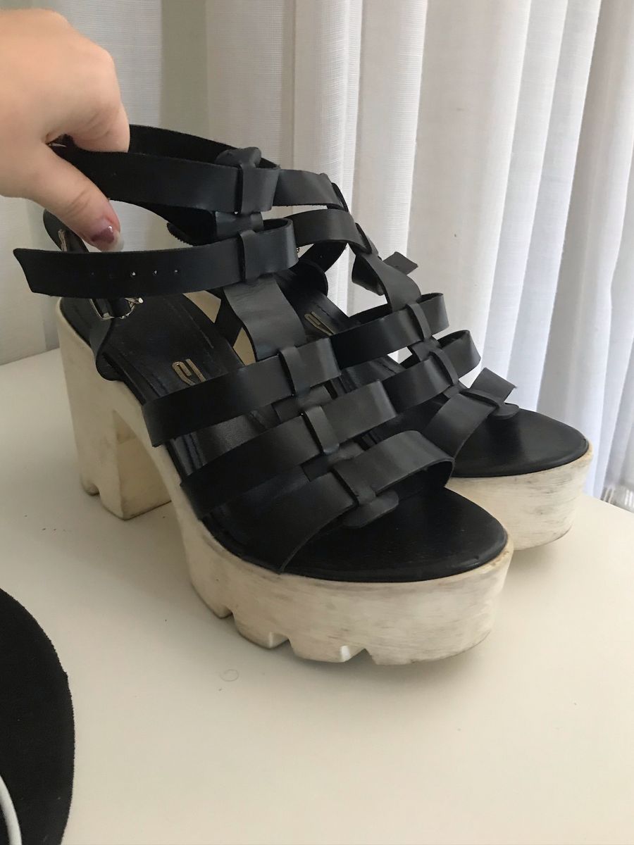 sandalia tratorada santa lolla