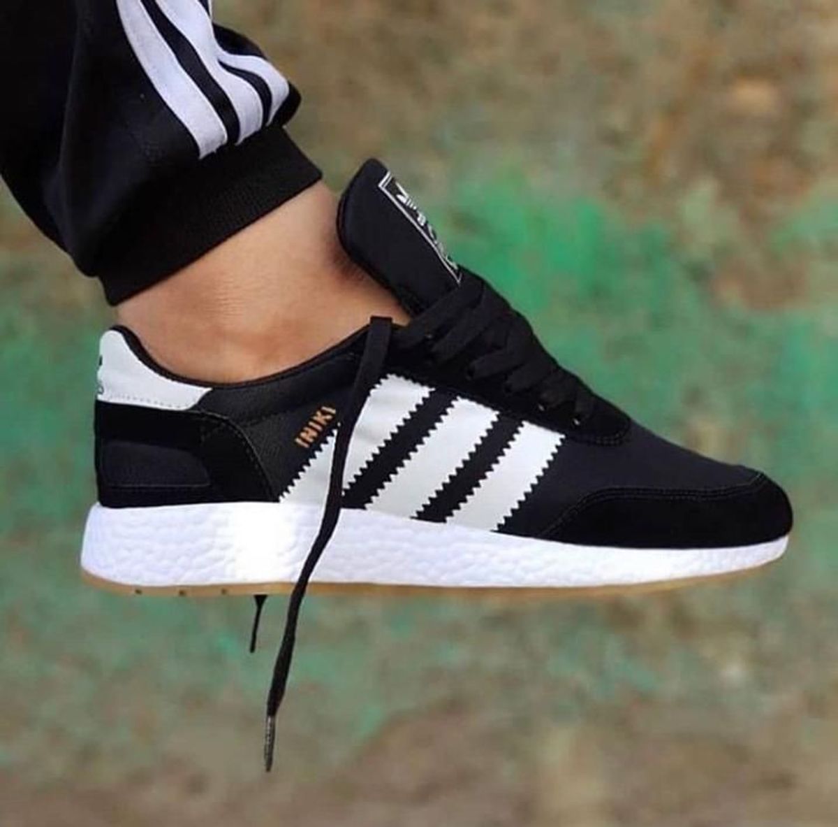 tenis adidas iniki feminino