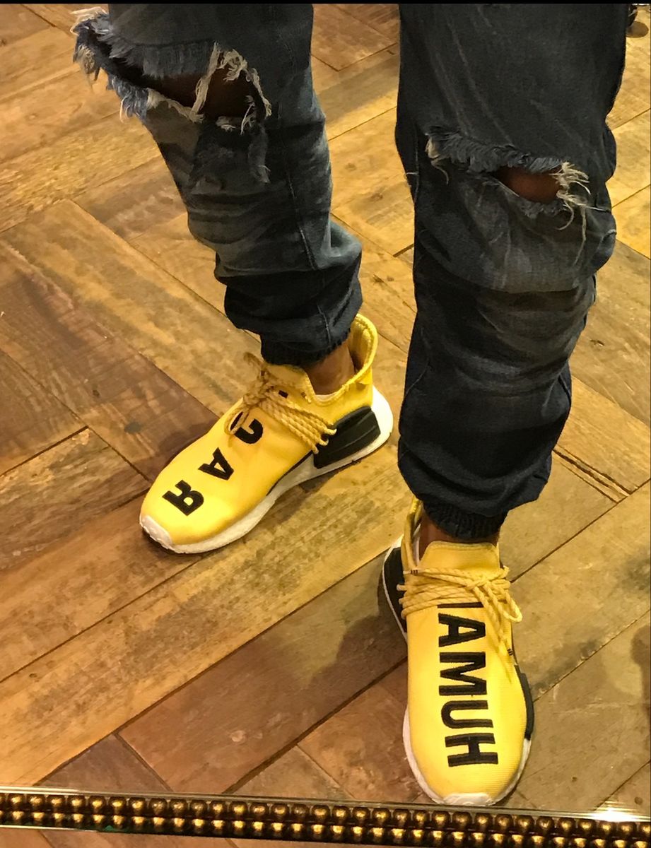 adidas human race amarelo