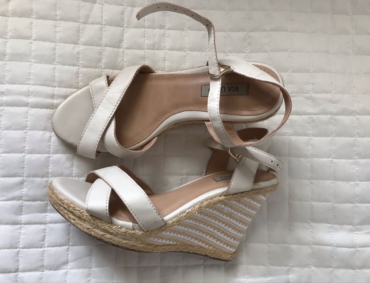 sandalia branca via uno
