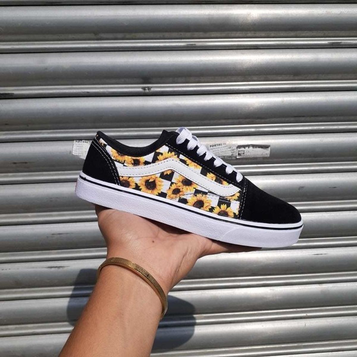 vans amarelo de girassol