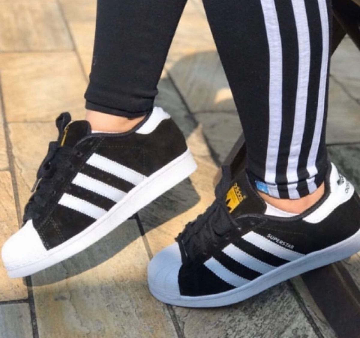 tênis adidas camurça