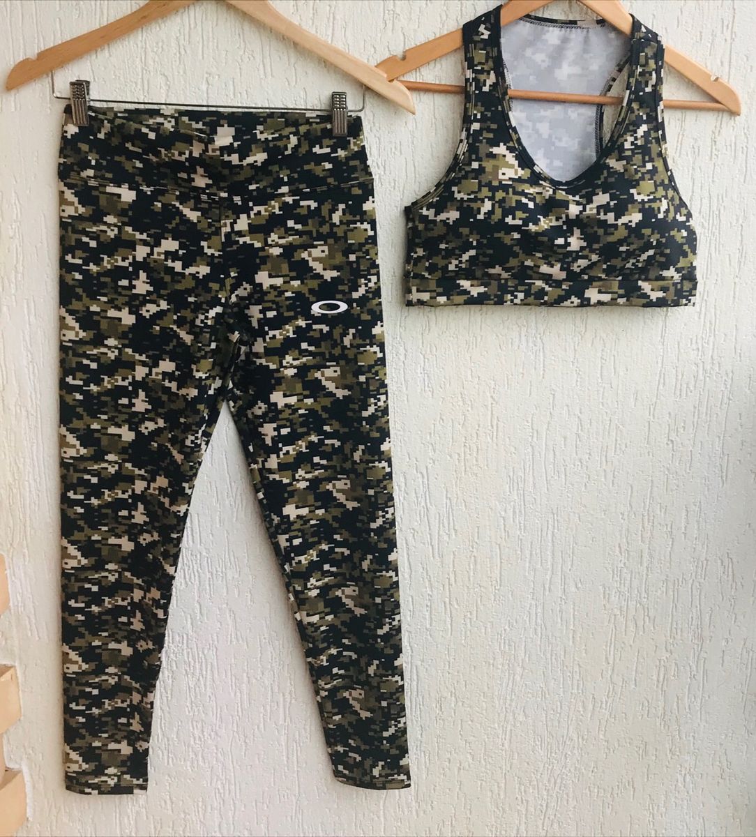 conjunto adidas feminino para academia