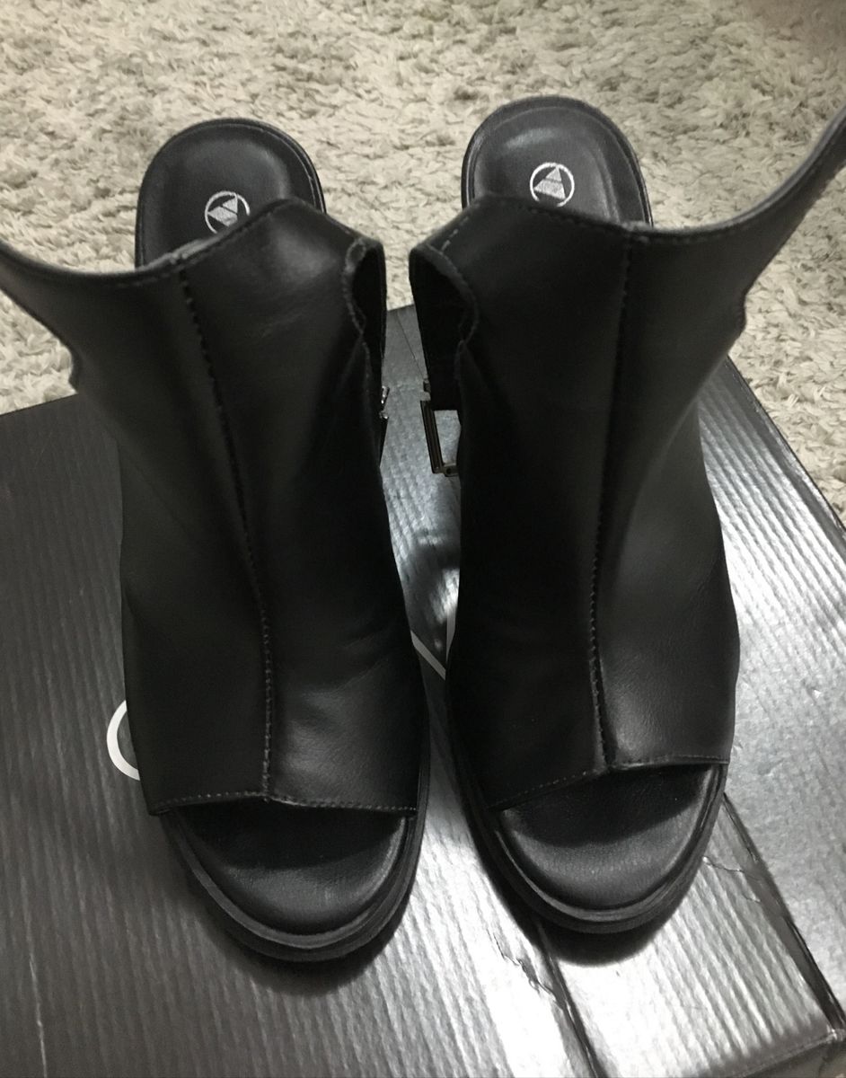 sandalia via uno tratorada