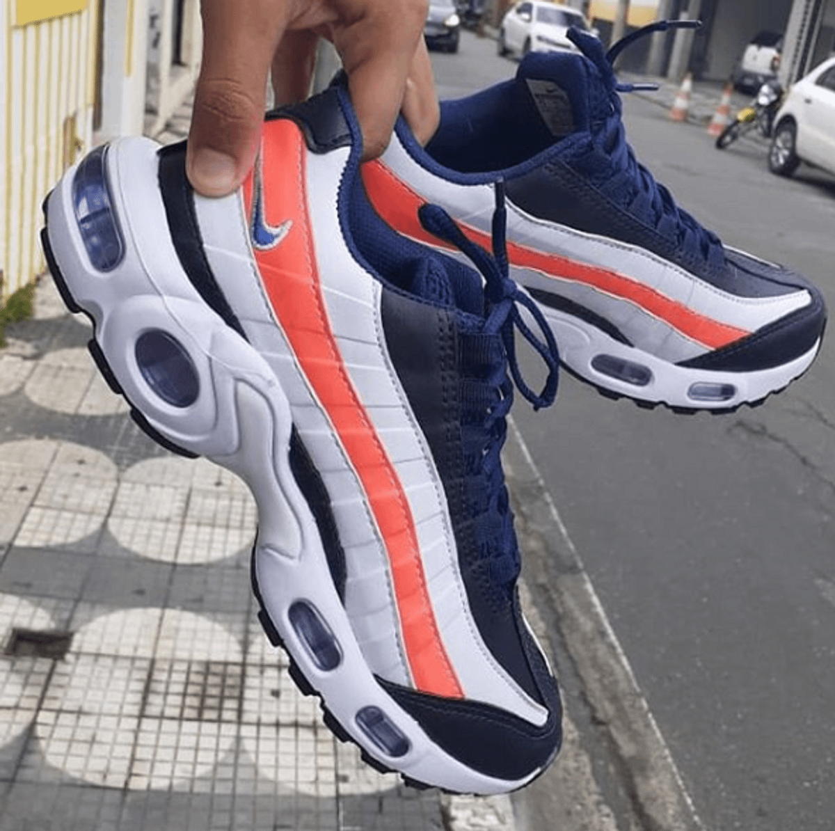 air max azul e laranja