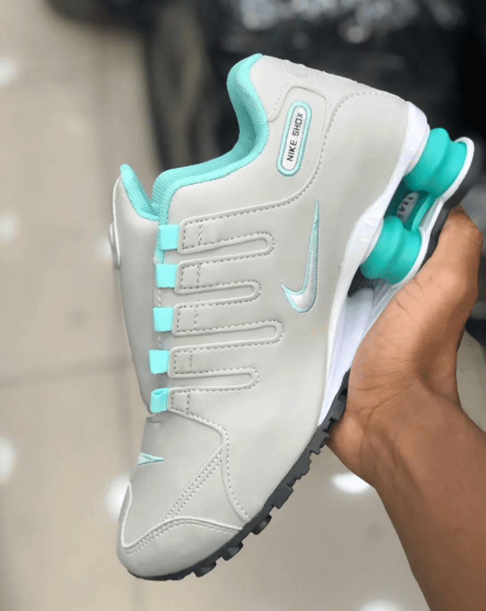 nike shox feminino branco com verde agua nike shox feminino branco com verde agua