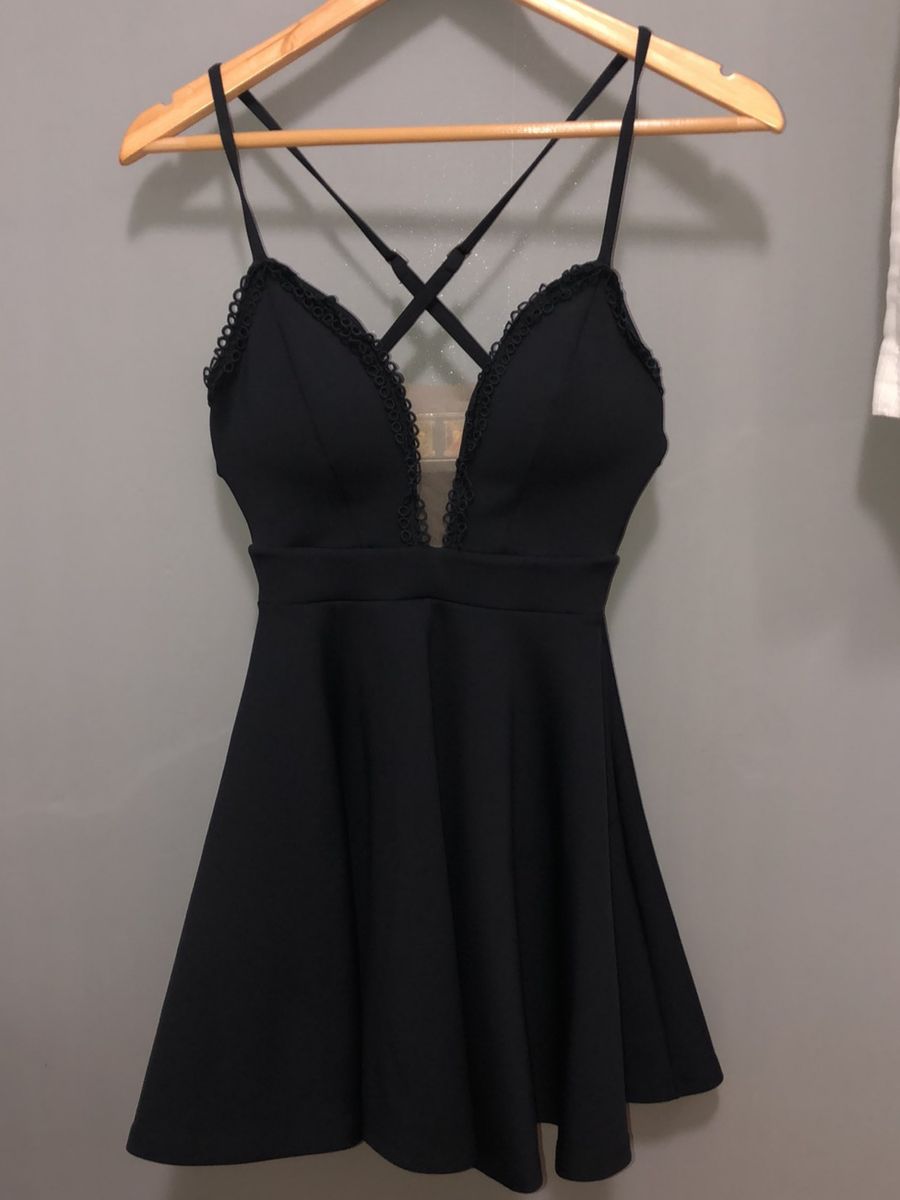 vestido de renda preto rodado