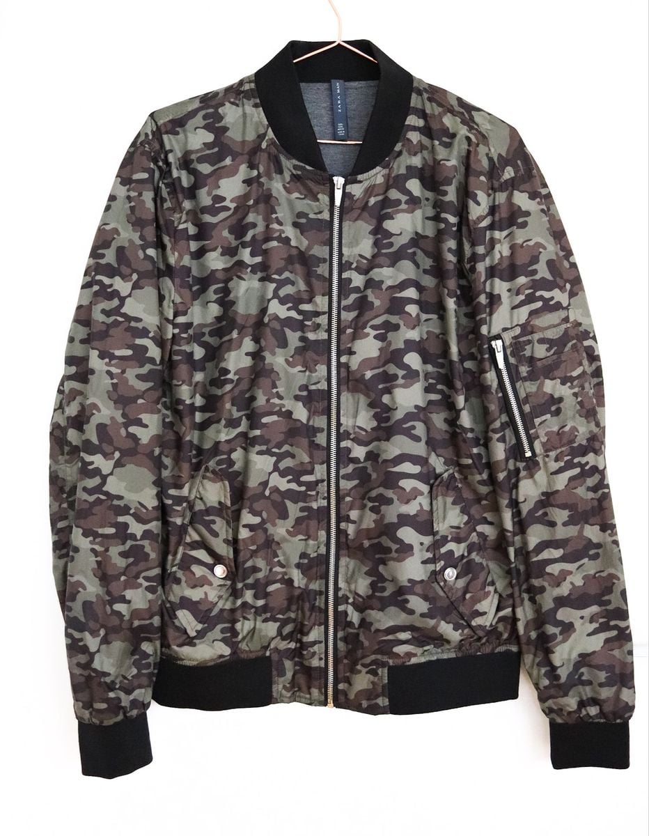 jaqueta camuflada zara