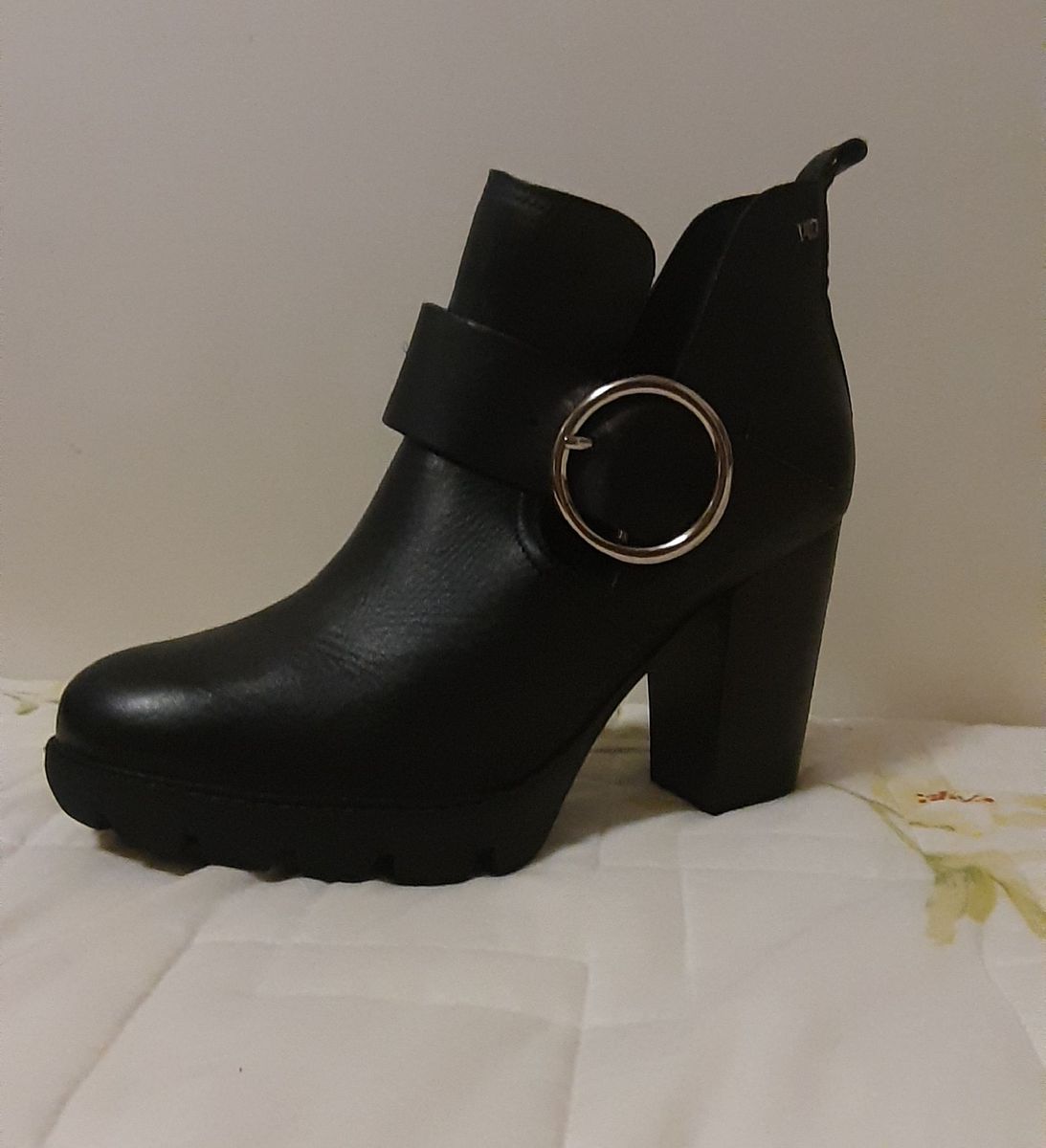 bota cano curto wj