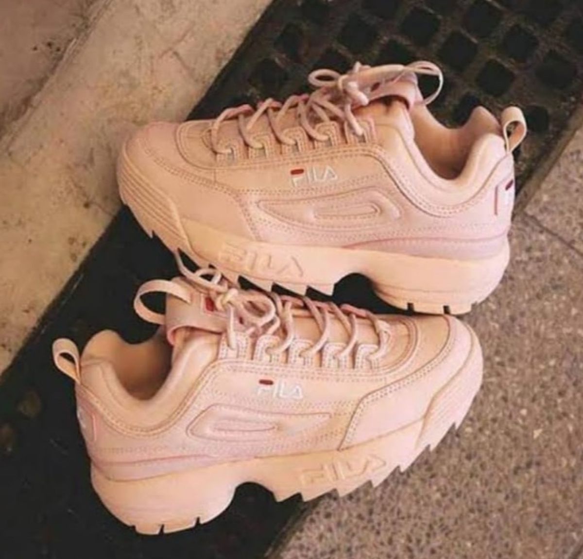 tenis fila disruptor nude