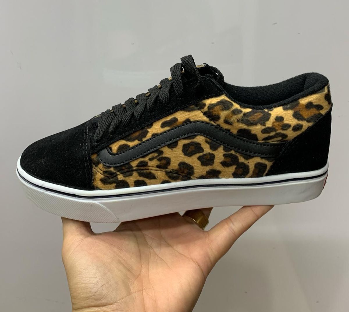 vans oncinha feminino