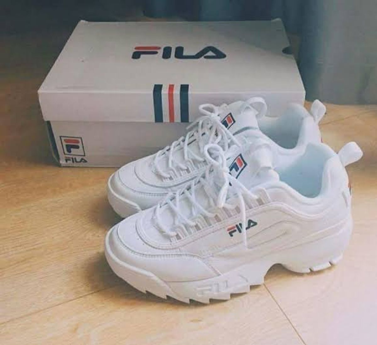 tenis fila holográfico