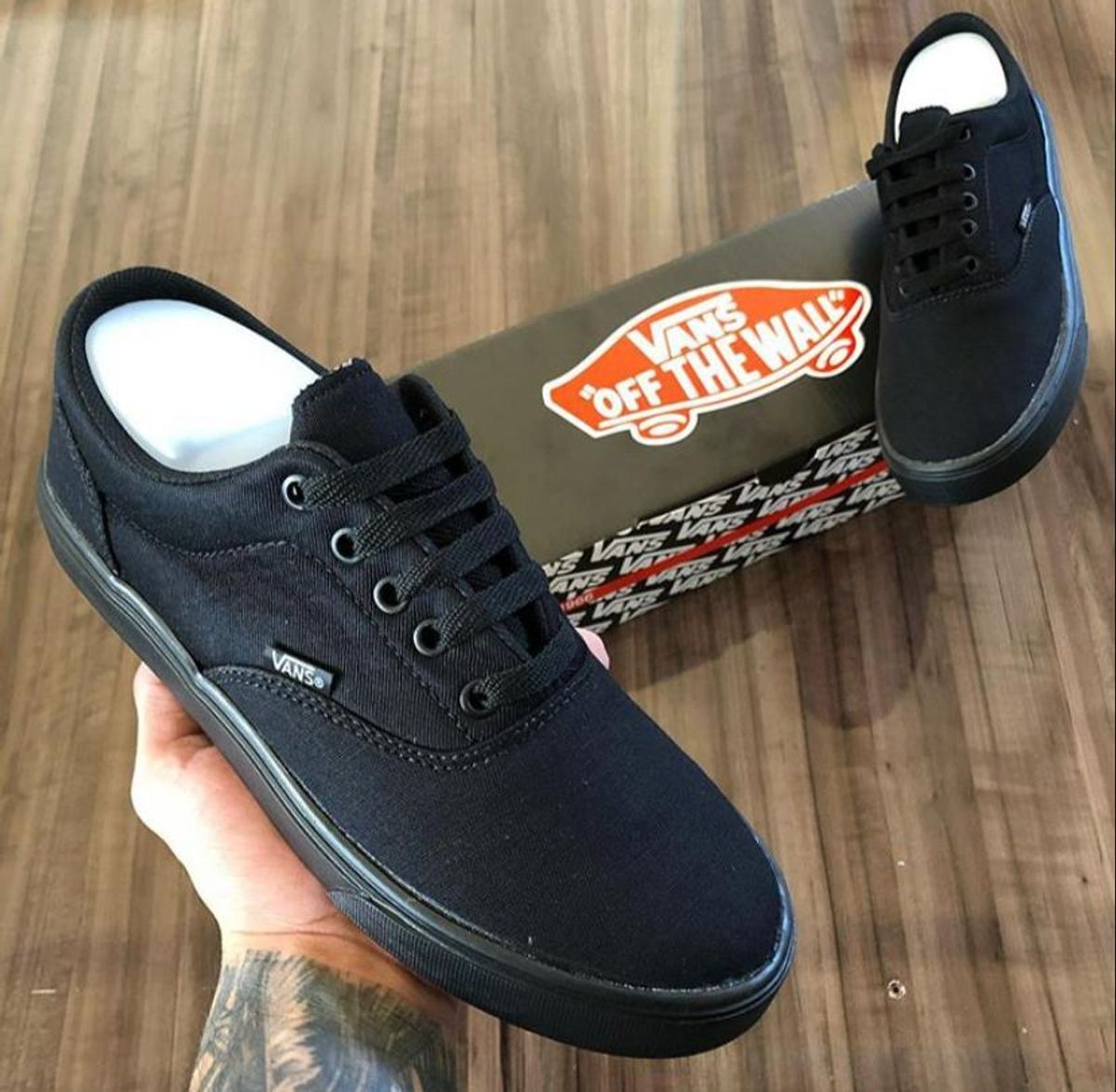 vans authentic todo preto