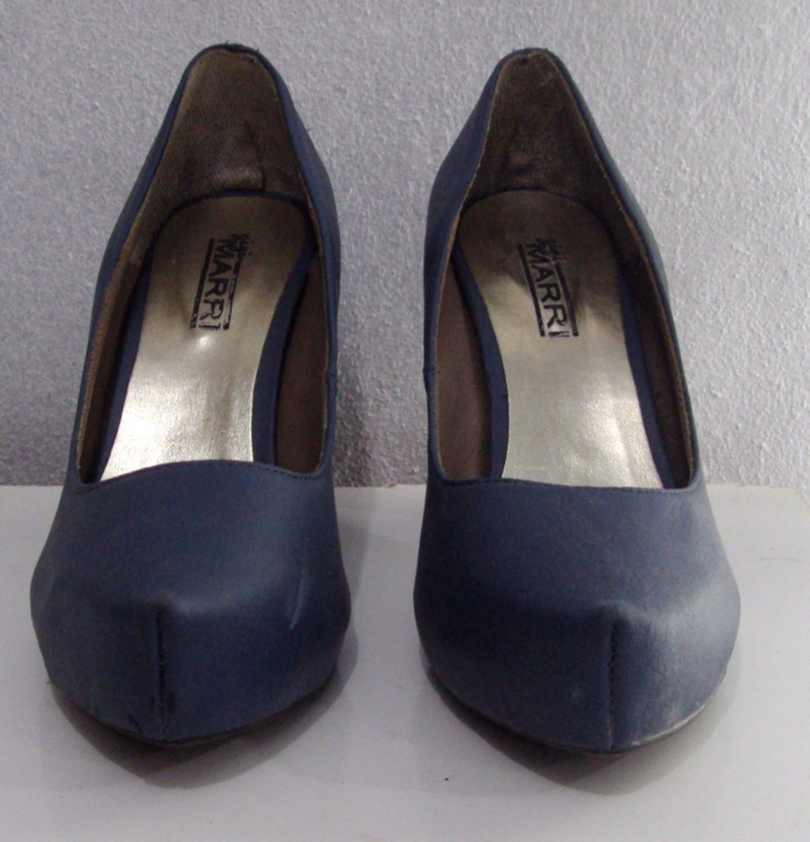 sapato bico de tubarao