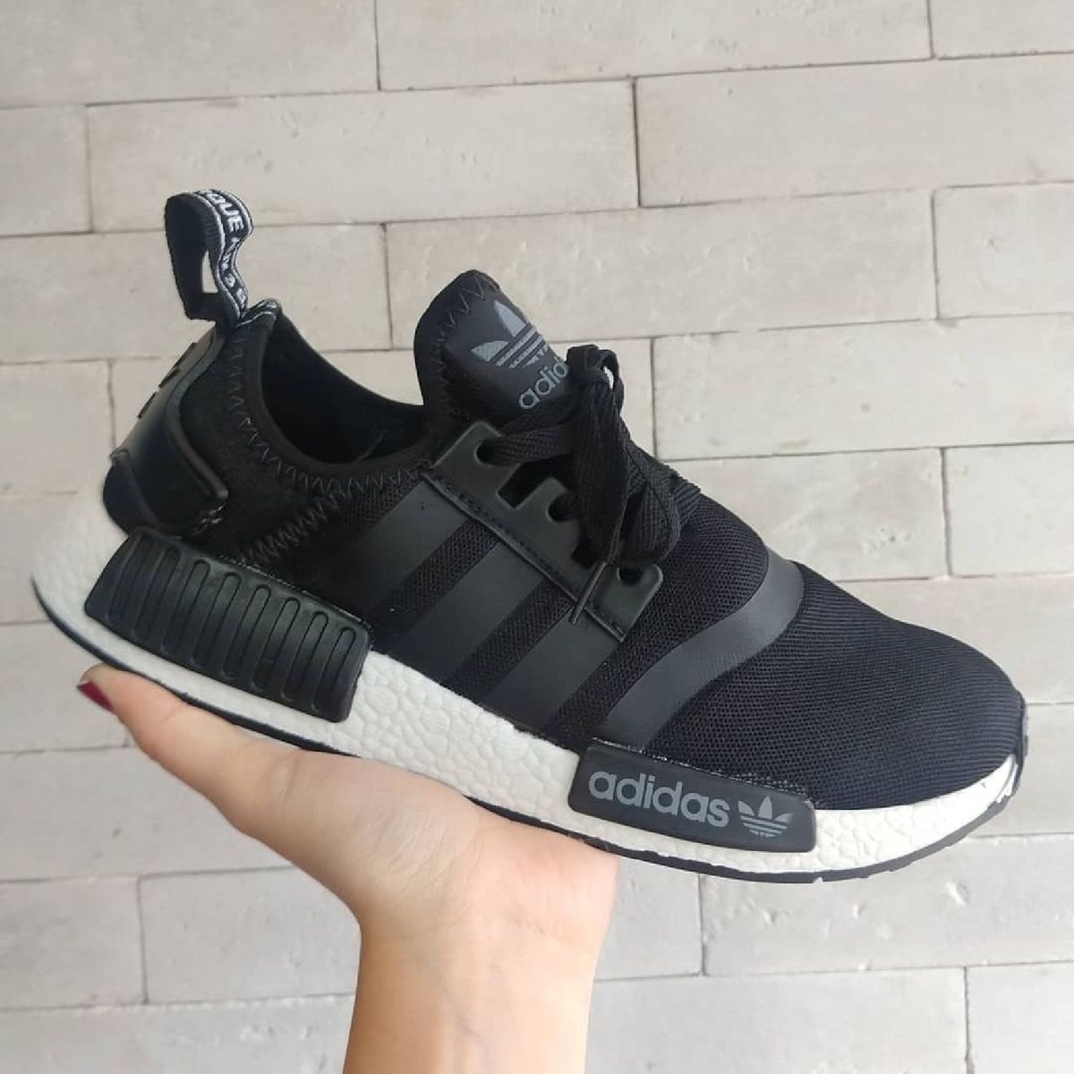 tenis adidas nmd preto e branco