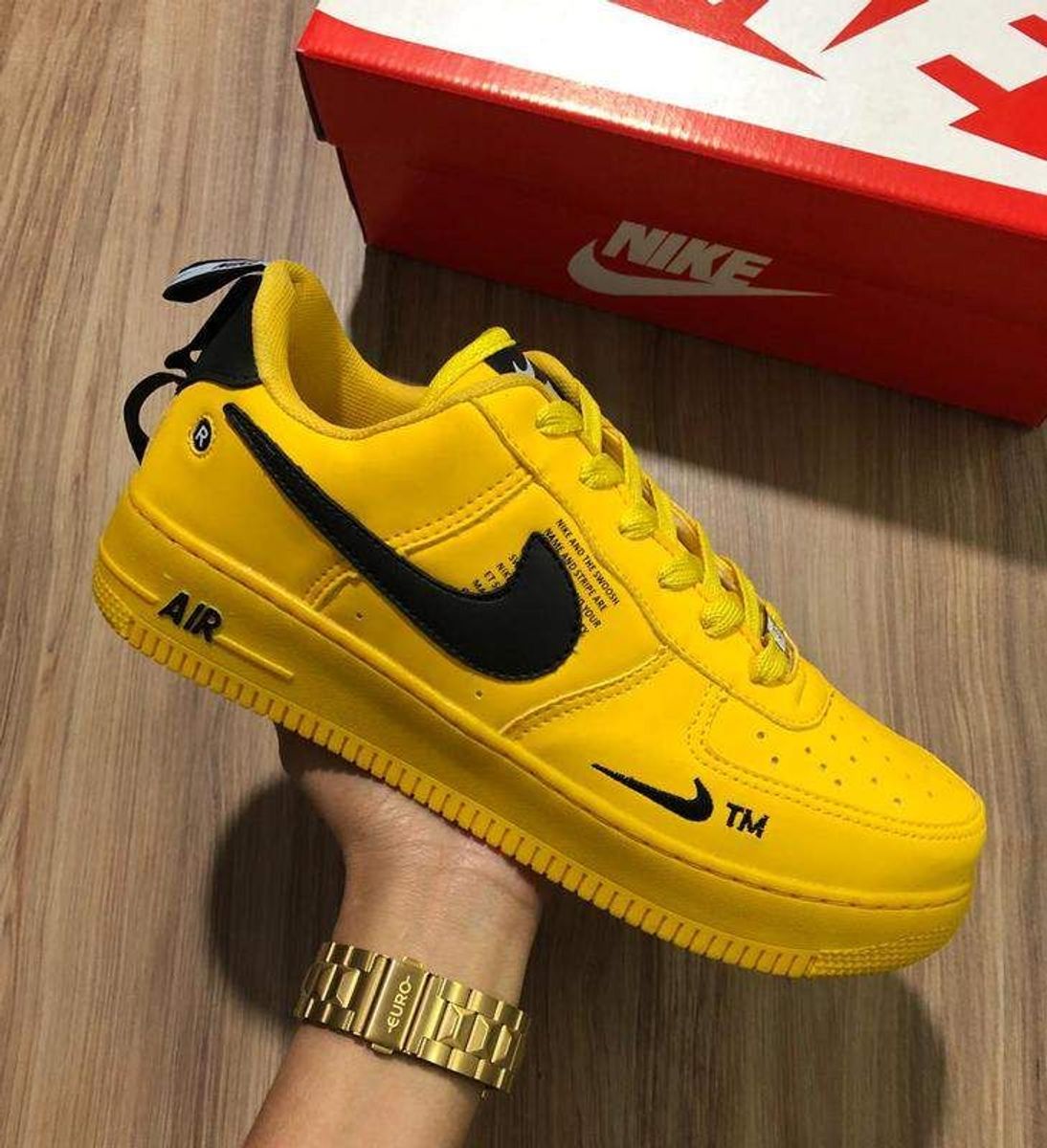 nike amarelo e preto