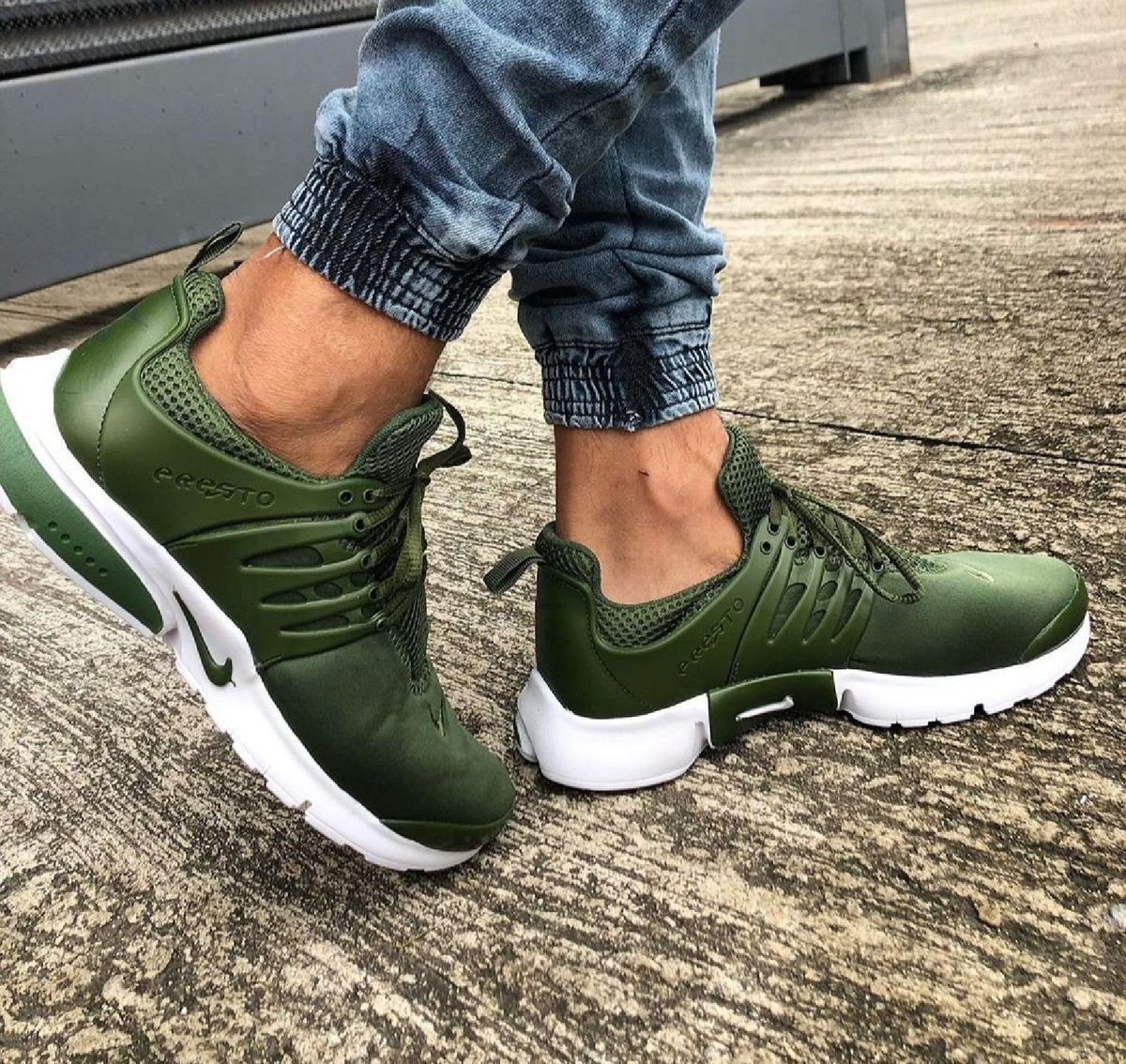 tênis nike verde militar
