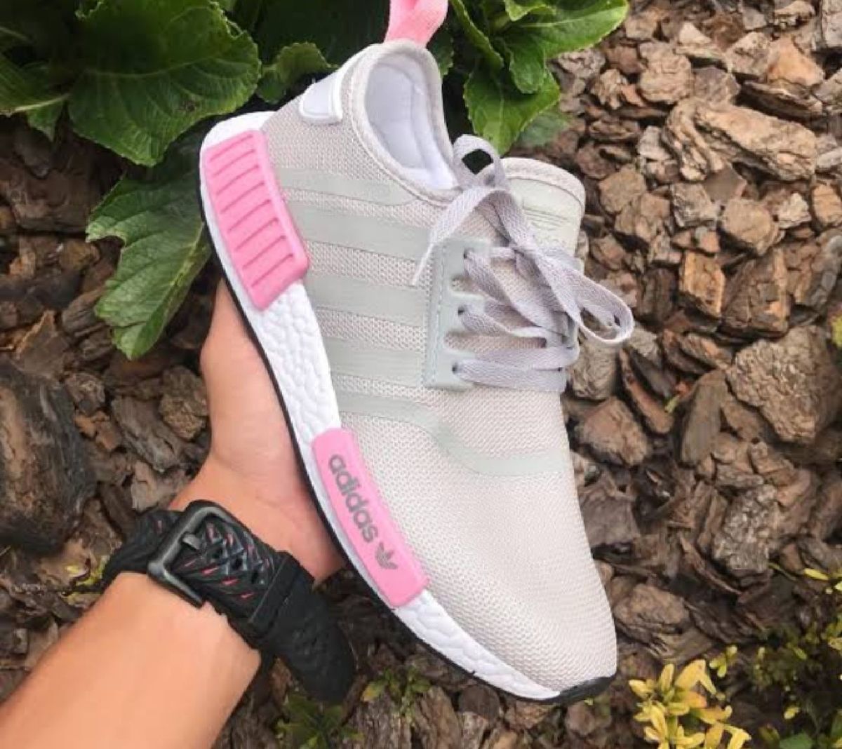 tenis adidas nmd rosa e cinza