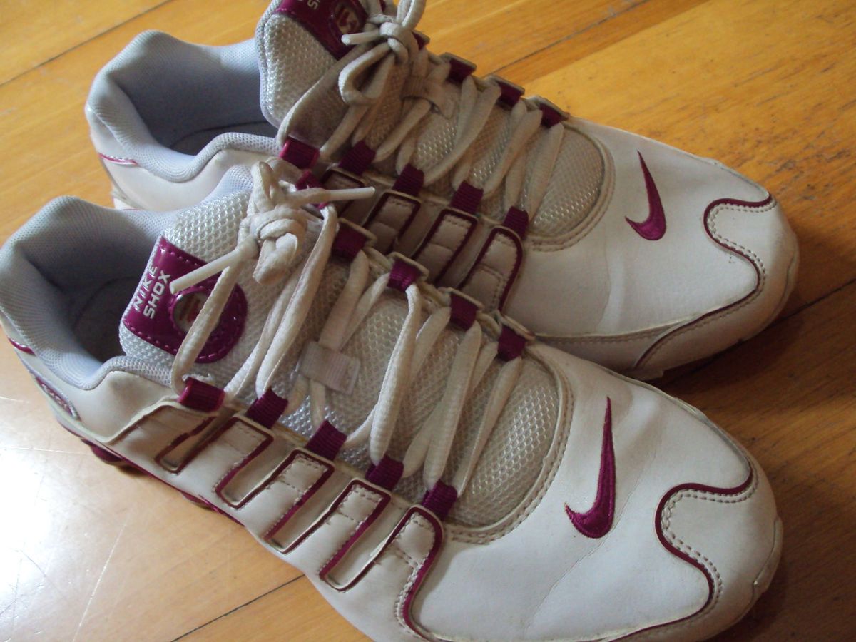 tenis nike shox de couro feminino