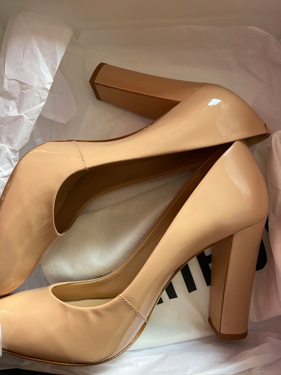 scarpin schutz salto grosso