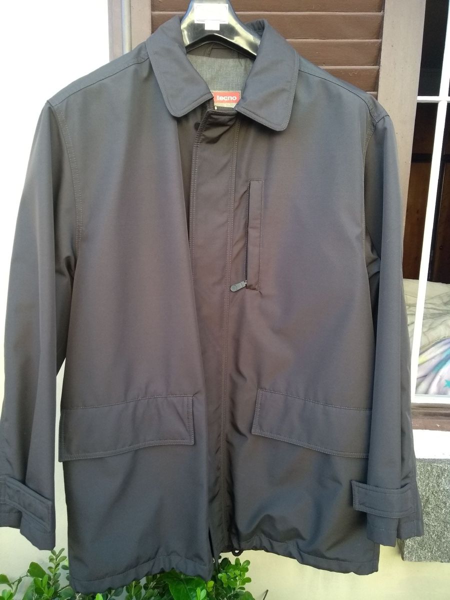 casaco preto impermeavel