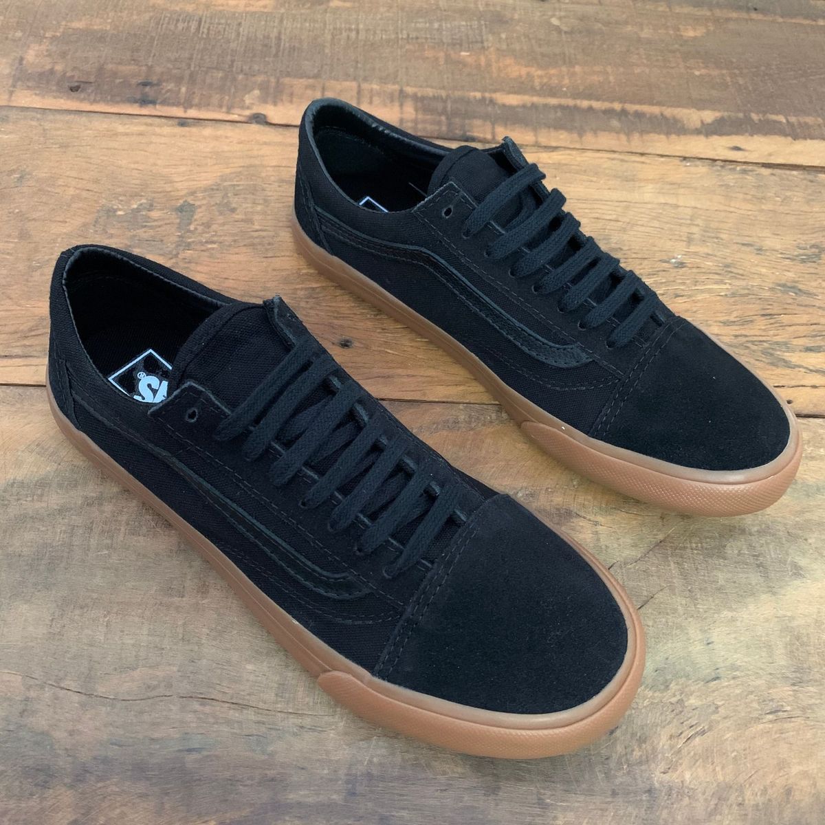 vans old skool preto e caramelo