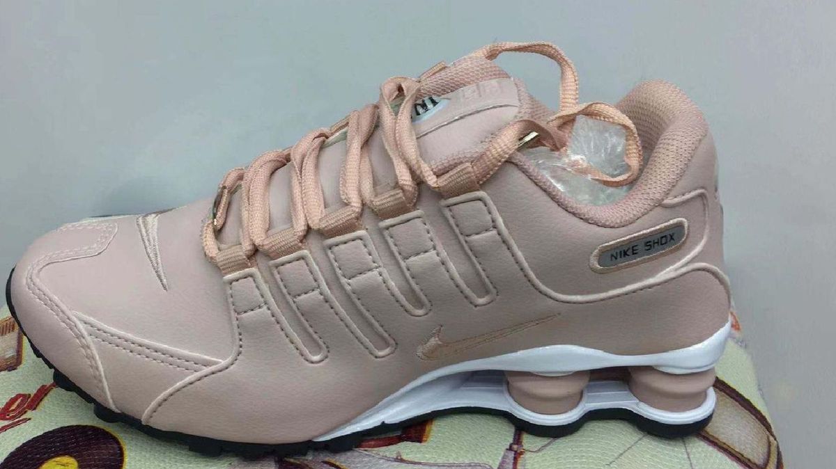 nike feminino novo